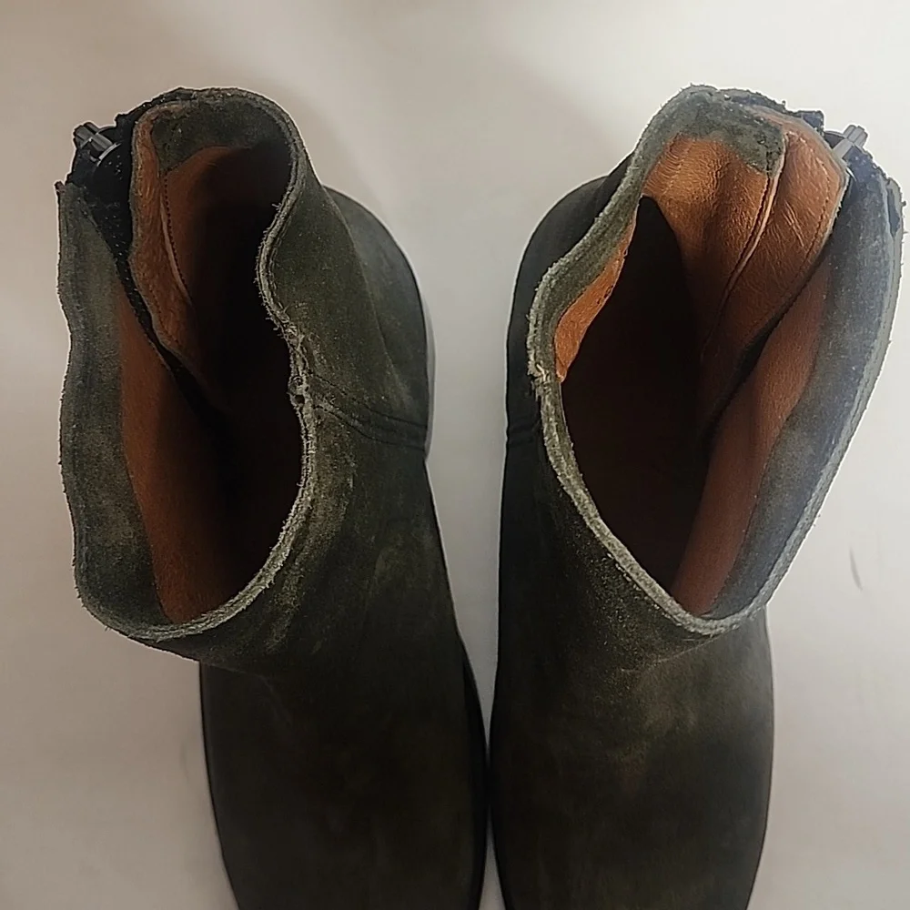 Frye Distressed Gorgeous Olive Suede Side Zip Ankle Quality Bootie Boots Size 8B - Picture 4 of 15